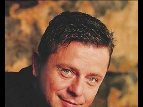 Petr Muk - V zahradách skleněných růží.wmv