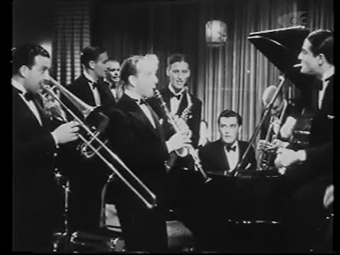 Al Bowlly, Nat Gonella, and members of Lew Stone's band, "Bitter Sweet" 1933 film with Anna Neagle