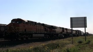 preview picture of video 'BNSF 7677 at Shelby (27AUG2013)'