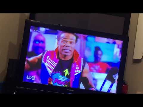 Raw: Xavier Woods vs. Mace with Retribution Entrance