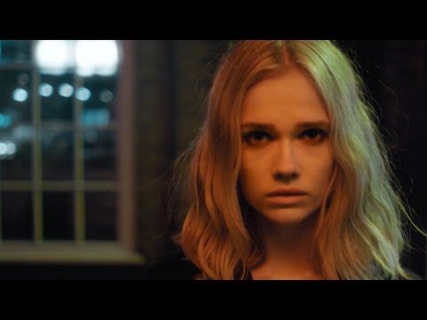 Florrie - Wanna Control Myself (Official Video)