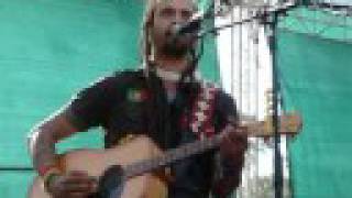 Hey World (Don't Give Up) - Michael Franti & Spearhead @ PTTP 2008