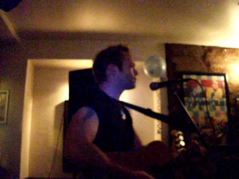 Ewan MacFarlane - Honey - Live in Greyfriars Bar, Perth
