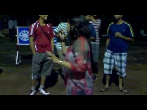 Neeraja Karajgikar's Birthday.mp4