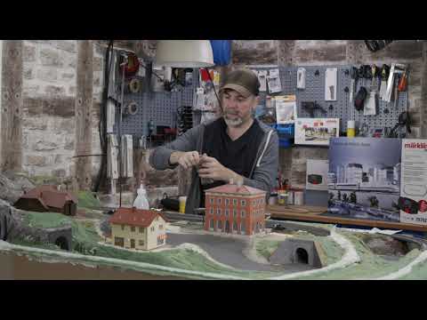22 - Modellbahn bauen - Das Märklin C-Gleis bekommt zusätzlichen Schotter