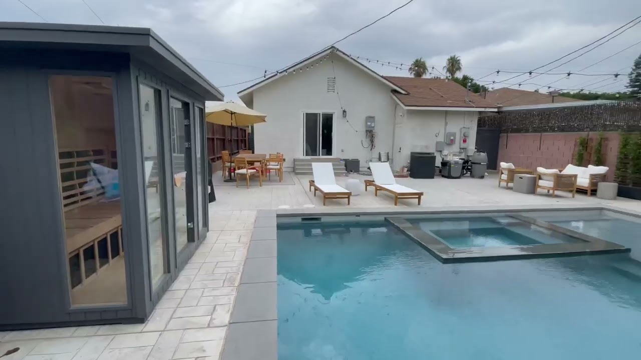 Предельное преображение заднего двора: Landscape & Pool Edition!