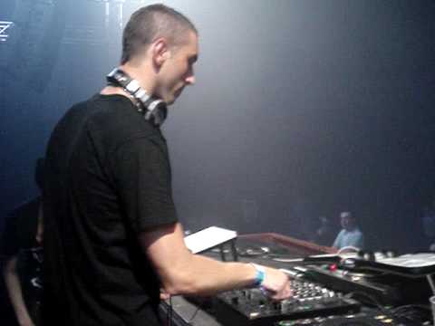 DJ Gumja live at Maxima Festival, Milan, IT (13.6.2009) - Part 1