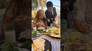 Download lagu PELAYAN Resto Ini Kasih EXTRA Servis❗😲#makanan #enak #videoviral mp3