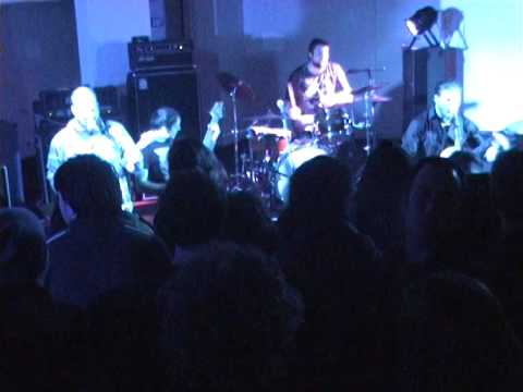 Tone Temple Pirates - Josephs Bed live at Circle Jerk 2014