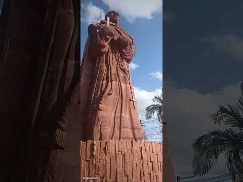 IMAGEN DE FRAY LUIS DE BOLAÑOS EN LA ROTONDA DE CAAZAPA ☺️