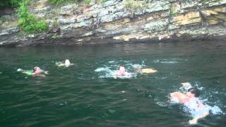 preview picture of video 'Millsite Lake Swimming and Cliff Jumping'