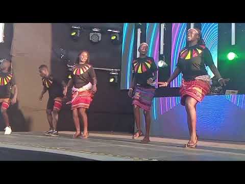 Odong Romeo - Pililili Yoo Leng Traditional Dance Video) Closed Caption