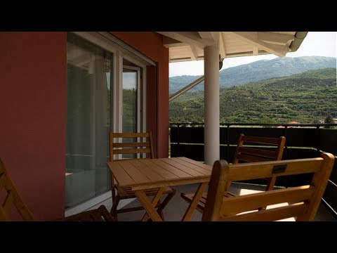 HOLIDAY APARTMENTS GIULIA Green, Pietramurata, Italy