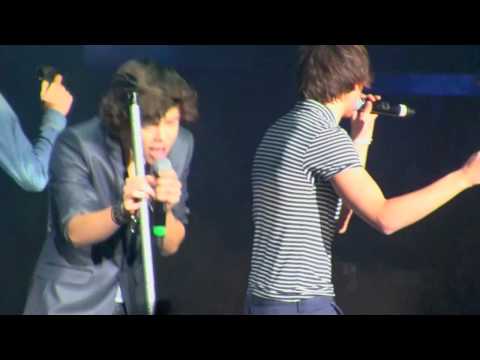 One Direction HD - My Life Would Suck Without You - Wembley 05/03/11