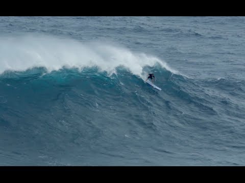 Surfing Jaws on a soft top (wavestorm)