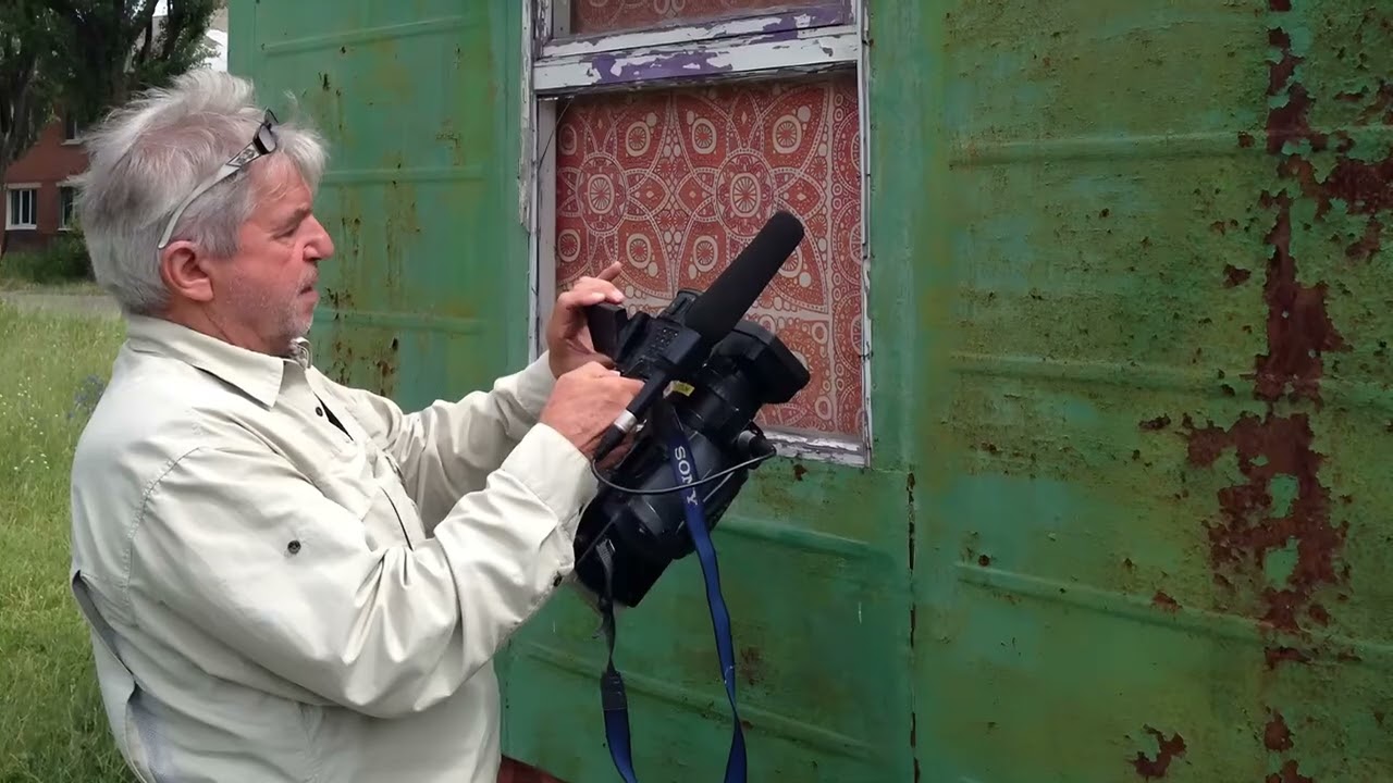 90 / Heavenly Private Papamobil (Enhanced 4K)