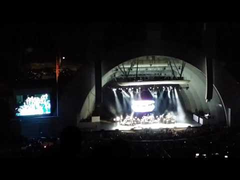 Tom Jones - Kiss (prince) Hollywood Bowl 10/13/2016
