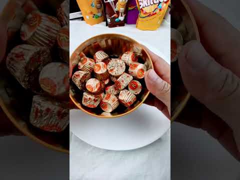 Reese’s Miniatures Satisfying Sound #shorts #viral #amazing #asmr #youtubeshorts