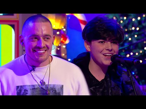 Dermot Kennedy surprises singer Michael and they perform 'Giants' | The Late Late Toy Show | RTÉ One