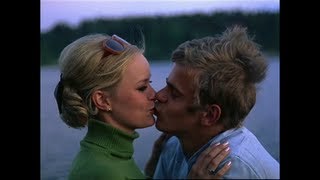 Hon är sexton år idag Music Video