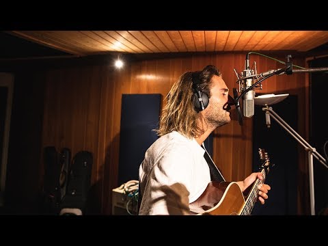 Pat Burgener - Ten More Days (Avicii cover live from Lausanne)