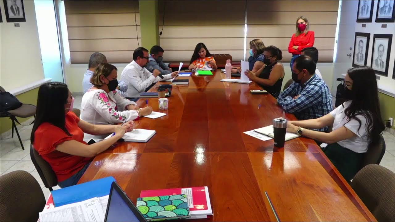 LPN LA-906025990-E6-2022 Contratación de instancia formadora para el pnal. docente, tec. docentes