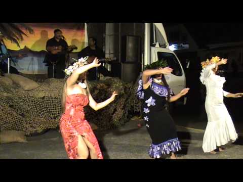 Dancers Aue Taku Tane @ Te Po Karioi