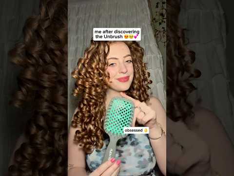 Words can’t describe how much I love this brush 😭 #curlyhair