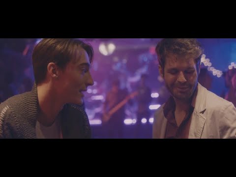 LES TROIS ACCORDS - Joie d'être gai (Vidéoclip officiel)