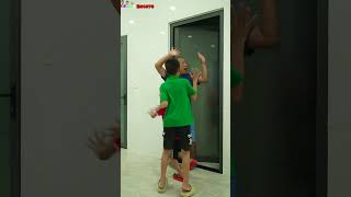 Download lagu Funny video | Something is behind the door #shorts #funny mp3 Download lagu Funny video | Something is behind the door #shorts #funny mp3