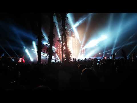 1 min of Ilario Alicante at Lovefest 2018 (Fire stage)