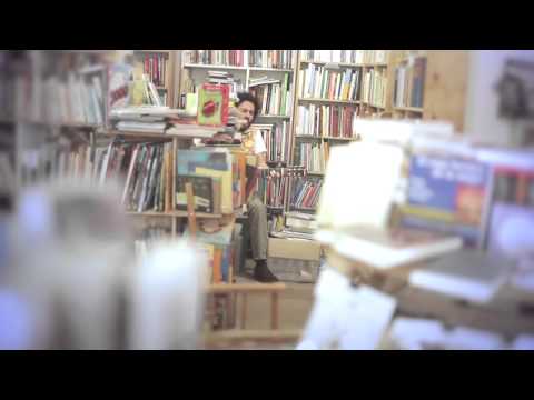 LaVitrola.cl: Gazel Zayad - Mujer Azul