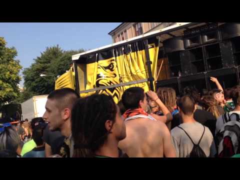 STREET PARADE HAZARD UNITZ