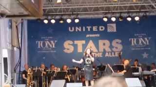Laura Michelle Kelly "All That Matters" Stars in the Alley 2015