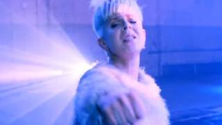 Robyn - Call Your Girlfriend Dance