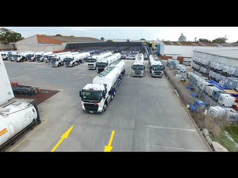 Reversing the 20 Meter B Double Like a Boss !