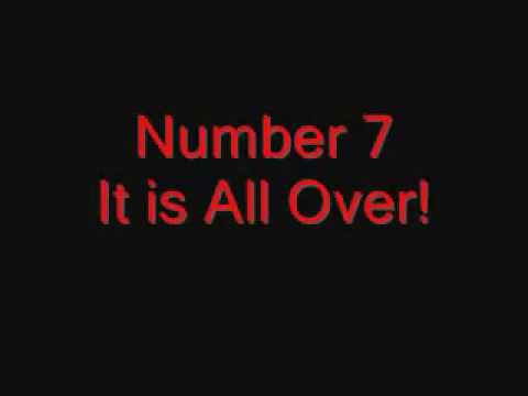 MMA Fighter Starts Career KO-ing Opponent With Amazing Flying Knee To Face