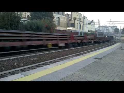 E652 042+merci trasporto rotaie - Monza 26/10/2015