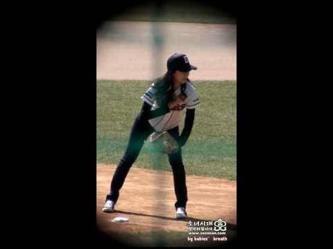 [Fancam] 100328 Seohyun SNSD - Pitch Ball@Pro Baseball Opening Game