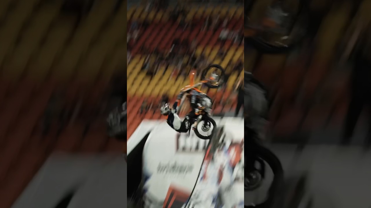 First ever dirt bike triple flip in competition! Jayo Archer is a madman 😬 #nitrocircus #dirtbike