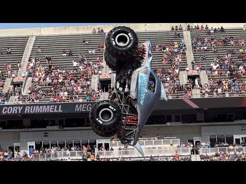 Monster Jam World Finals 21 - High Jump Orlando 2022