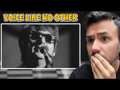Roy Orbison - Only the Lonely (Black & White Night 30) | REACTION | First Time Listen