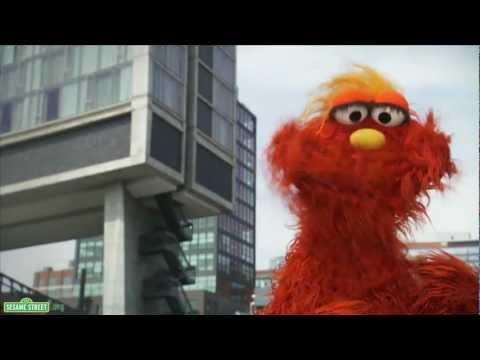セサミストリート。通りの言葉 - 強化 (Sesame Street: Word on the Street - Reinforce)