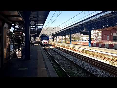 ETR 425 Jazz in transito a Pozzuoli Solfatara - ETR 425 Jazz passing through Pozzuoli Solfatara