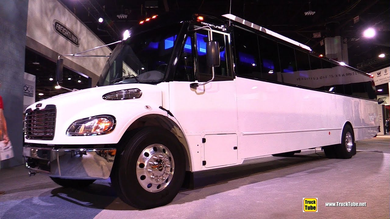 2018 Thomas Built C2 Bus Review - Walkaround - 2017 NACV Show Atlanta