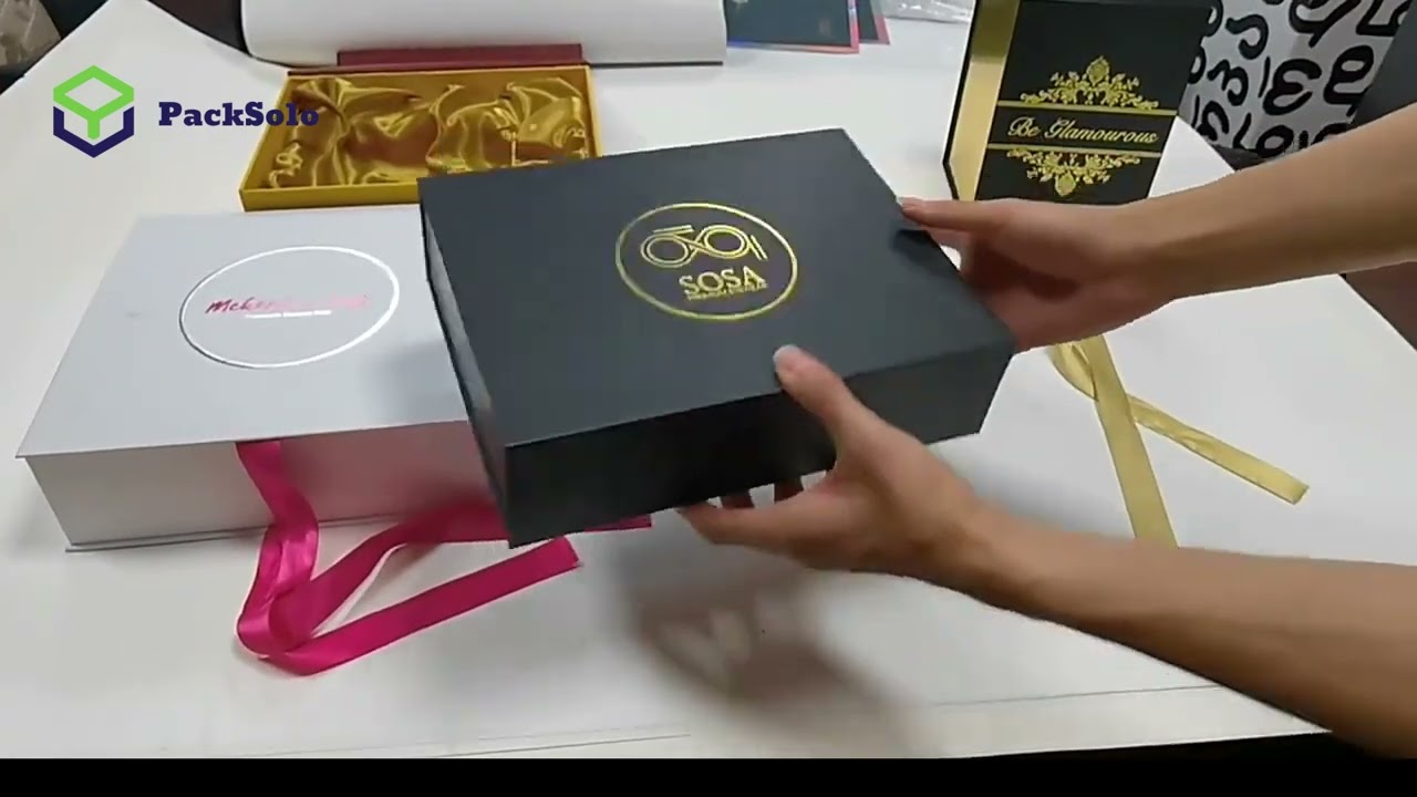 Custom Magnetic Closure Gift Boxes Wholesale