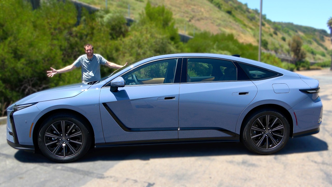 The New 2026 Lexus ES Tries to Ditch Boring