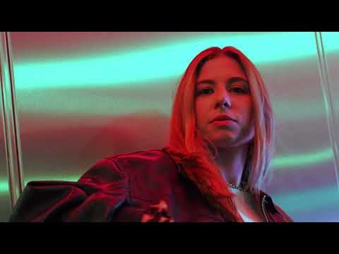 MARTYNA WROCHNA - FRANCUSKIE POCAŁUNKI