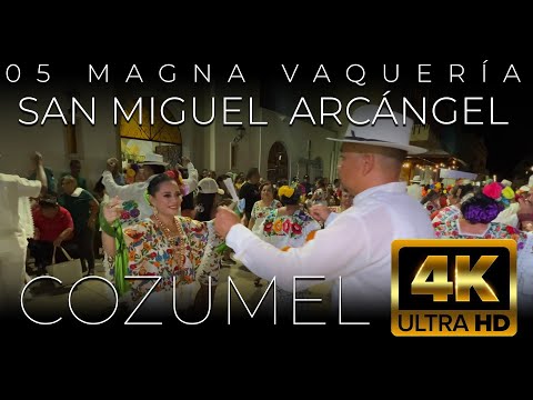 P 05 Jarana a ras de piso en la Magna Vaquería | San Miguel Arcángel Cozumel 2025 - Mexico