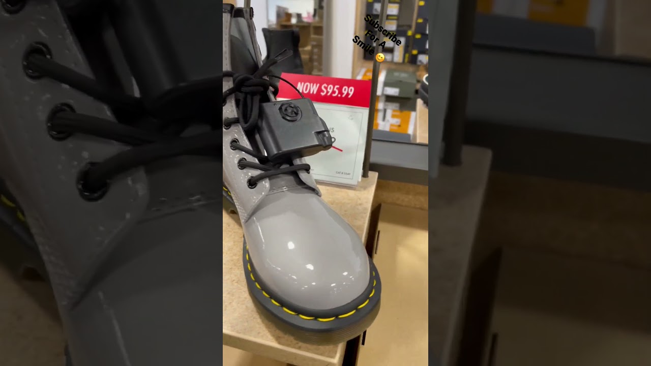 You Won't Believe What These Dr Martens Look Like at DSW! #combatboots #drmartens #dsw